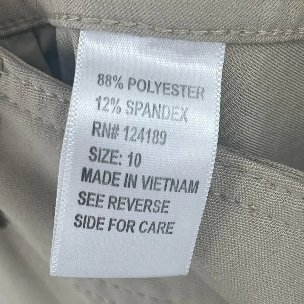Women’s Pebble Beach Performance light blue flat front Bermuda shorts size 10